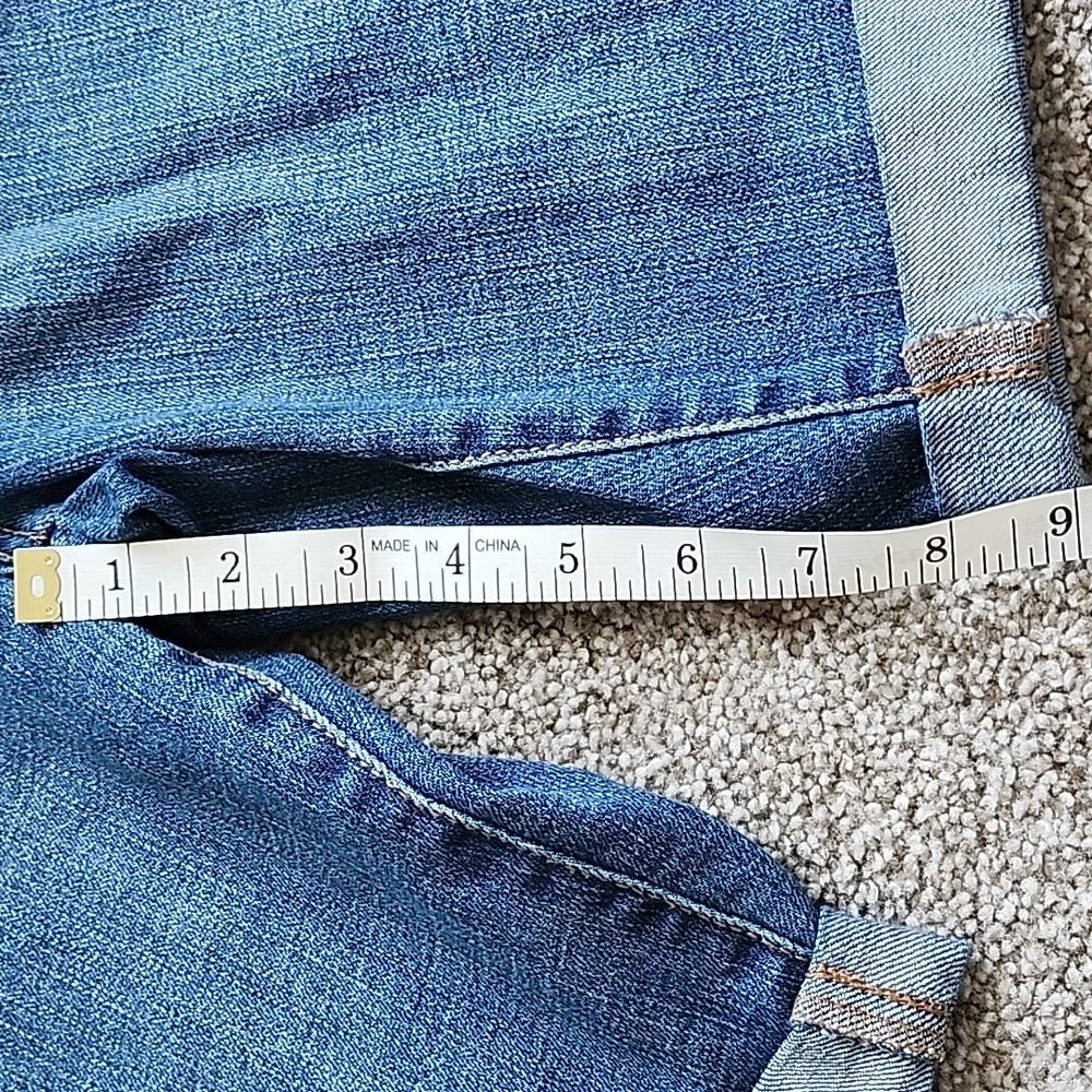 Time and Tru denim shorts Size 8 mid-rise - Picture 2 of 8